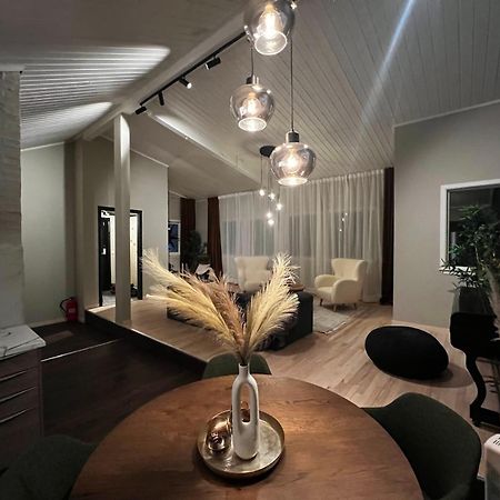 Charming Loft Retreat On Tromso'S Historic Main Street: 3-Minute Stroll To City Square Exterior foto