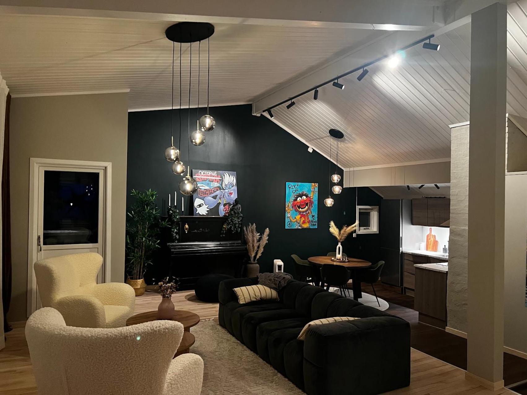 Charming Loft Retreat On Tromso'S Historic Main Street: 3-Minute Stroll To City Square Exterior foto